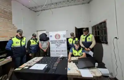 Vendían droga por un orificio en la pared: lo que la Policía encontró adentro de los tres kioscos de Famaillá
