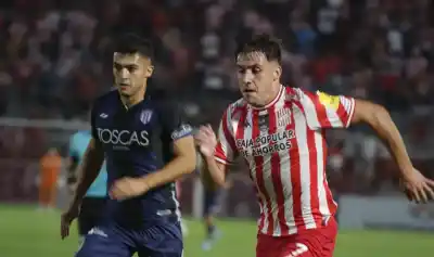 Dos expulsiones y una ventaja que no pudieron capitalizar: el frustrante empate que dejó más preguntas que respuestas