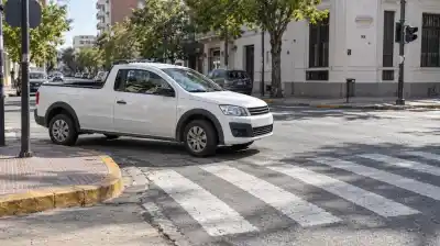 Cruzaba por la senda peatonal cuando una camioneta la atropelló: la Justicia ordenó una cifra millonaria