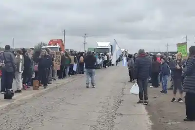 El bache que habría cambiado todo: la historia de Luana desató una marcha de 1.000 personas