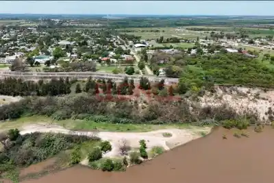 El río Paraná no para de subir frente a Hernandarias y ya quedó a un metro del alerta