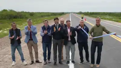 Pullaro firmó en Gobernador Crespo la obra que cambiará el mapa vial del departamento San Justo