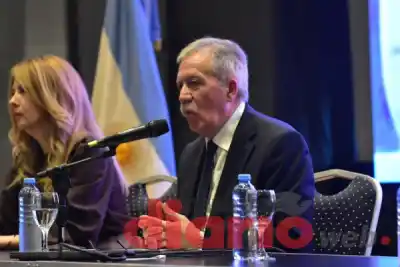 Suárez habló de coparticipación y dejó una frase que incomoda a propios y ajenos