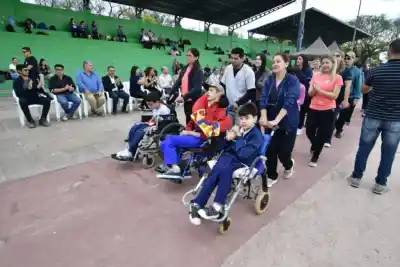 Más de 200 chicos chaqueños llenaron la pista del Parque 2 de Febrero, pero nadie compitió por una medalla