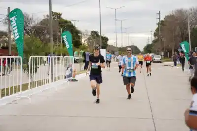 150 atletas, tres países vecinos y 12 horas de carrera: lo que llega a la Costanera Sur