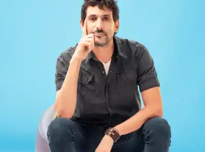 El psicólogo que arrasa en redes llega a Resistencia con un show sobre la culpa