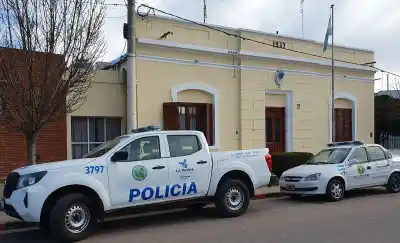 Le dijeron que su hija necesitaba los dólares y las joyas: el error que la dejó sin nada