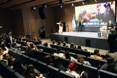La ley que pone a los docentes correntinos como "primeros detectores": de qué se trata