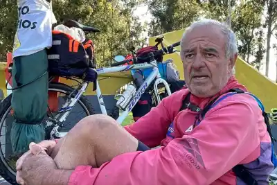 Pedaleó 30 kilómetros con una pierna destrozada, pero hubo algo que lo hizo rendirse