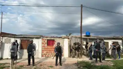 Tres allanamientos a la misma hora en un barrio de Formosa: lo que la policía encontró adentro