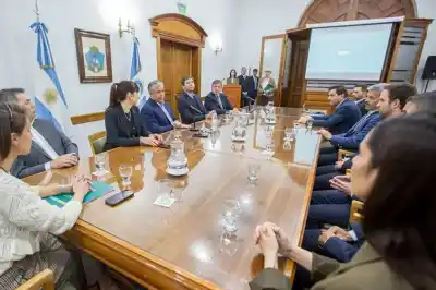 Chubut ya tiene fecha para abrir el juego petrolero: qué busca el nuevo llamado de Figueroa