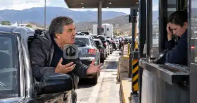 Un solo empleado para cobrar, hacer trámites y pegar obleas: el peaje que enfurece a los salteños