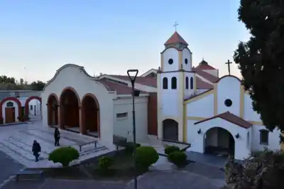La capilla de Rawson que es patrimonio desde 2000 necesita ayuda urgente: qué parte se está cayendo