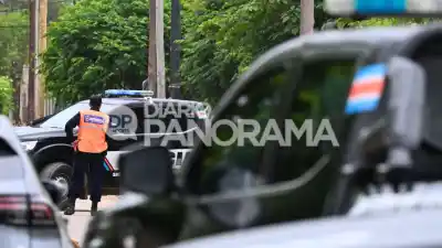 Una moto derrapó en Circunvalación y Libertad: la conductora de 56 años no logró superarlo