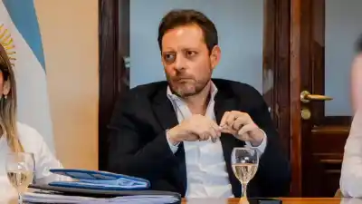 Natella les respondió a los que cuestionan los fondos mineros y les hizo una propuesta que no esperaban