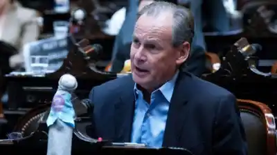 Bordet denunció quiénes se aprovechan de la desesperación de miles de familias