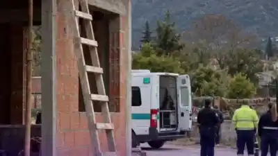 Un albañil de 23 años trabajaba con una hormigonera en una obra: lo que pasó después lo cambió todo