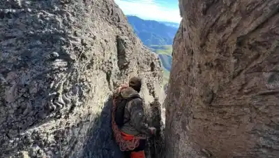Buscaban al docente en los filos del cerro, pero un dato del celular los llevó a las quebradas