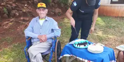 San Vicente despide al hombre que tocaba la armónica a los 118 años