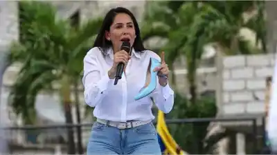 Detuvieron a Luisa González en Ecuador: la Fiscalía ya anunció qué delito le imputará