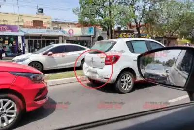 Le pegó desde atrás en plena Belgrano y el daño no fue lo que más le dolió