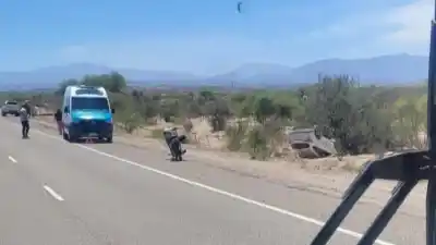 Un auto salió de la ruta y volcó camino al hospital de La Ciénaga: dos personas no llegaron a ser trasladadas
