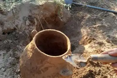 Encontró una vasija en Salavina y lo que guardaba adentro la conecta con los tonocotés