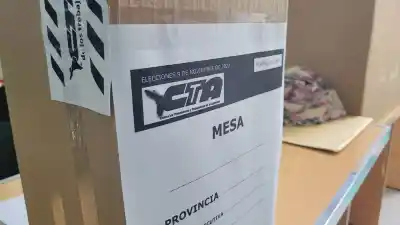 Casi dos años sin elecciones en ADEP: la foto con Sadir que desató la furia docente