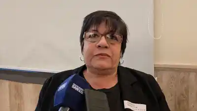 225 docentes egresaron de la diplomatura en IA y una profesora lanzó una advertencia sobre el futuro del aula
