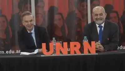 El día que Pichetto recibió un honor de la UNRN y disparó sin filtro contra Milei