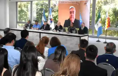 Ahora podrán sacar los chats de un celular sin quedarse con el teléfono