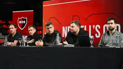Newell's votó el balance y el pasivo de la gestión anterior quedó en el centro de la escena