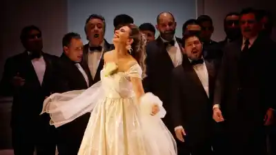 La Traviata volvió al Bicentenario y el detalle que dejó mudo al público