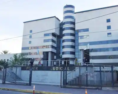 Los ató con medio metro de alambre: lo que la fiscal notó en el patio la dejó sin defensa