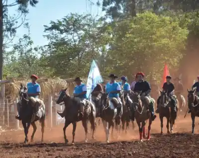 El Alcázar se alista para una jineteada con más de 100 jinetes y un dato que pocos conocen