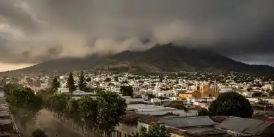 Salta pasa de 27 grados al frío y la lluvia en 48 horas: el día y la hora exacta del cambio
