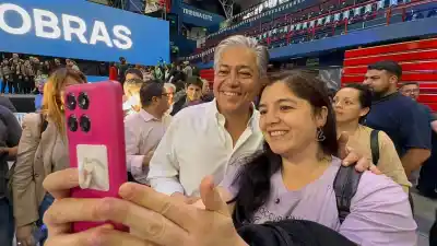 El gobernador que se subió al podio de imagen positiva y no es de Buenos Aires