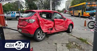 Iban en el colectivo de Tamse por Castro Barros y terminaron así: la cámara de la esquina es clave