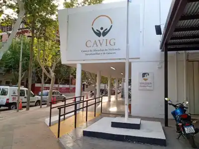 Iba a buscar a sus hijos a la escuela y terminó en un descampado de 25 de Mayo: dos hombres la habrían abordado
