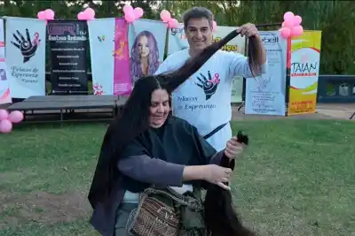 La Caminata Rosa suma un puesto de peluqueras: qué se puede donar y quiénes lo necesitan
