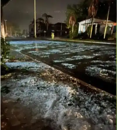 El granizo blanqueó Dos de Mayo: una familia debió dejar su casa y hay chacras arrasadas