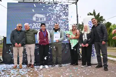 Cuatro familias de Bagual ya tienen la llave de su casa propia: el pedido del gobernador que sorprendió a todos