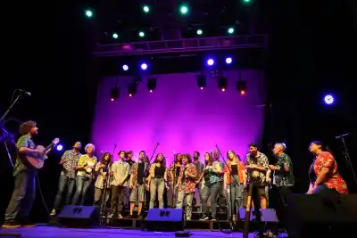Diez años de El Revés de la Taba: el coro rosarino que armó una fiesta que sigue hasta la madrugada