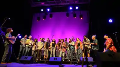 Diez años de El Revés de la Taba: el coro que nació en Rosario y terminó cantando en Montevideo