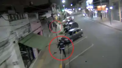 Se metió debajo de un auto para no ser visto: lo que hallaron a metros de su escondite