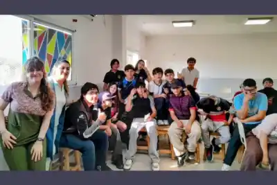 Termas: la charla que dejó a los chicos de una escuela hablando de un tema que nadie toca