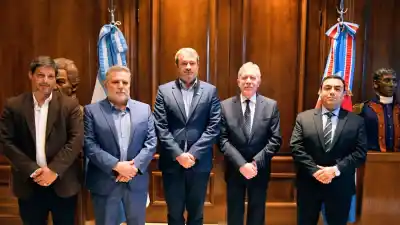 El gobernador recibió al titular de Fefara y hubo un tema que preocupó a todos
