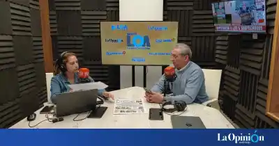 Rompieron una puerta para entrar al Centro Chileno y ahora el presidente habla de "maniobras políticas"