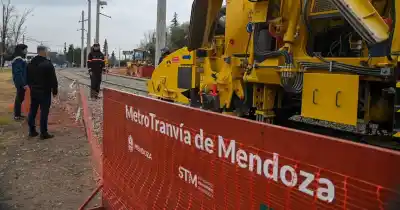 Metrotranvía: la noche en que la nueva vía se mueve por primera vez y nadie podrá subirse