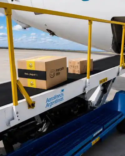 Mendoza entró en la red aérea de Mercado Libre: el número que moverá por día